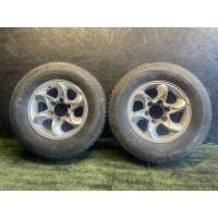 Автошини Hankook 2 шт 255/65 R16 . з дисками R16 Hyundai Terracan  (HP)  01-06 Hyundai Terracan Hyundai Б/У