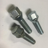 Болт колісний конус 121,25 40мм 67