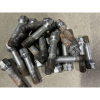Болти 14/1.5 вживані