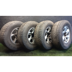 Комплект шини з дисками (дефект) Hyundai Terracan  (HP)  01-06  Hyundai/Kia Б/У