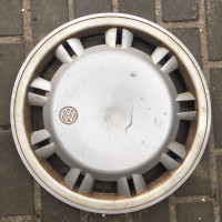 R Volkswagen 701601147A